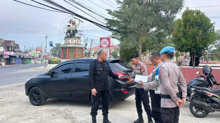 Dansat Brimob Pantau Hari Ketupat Gorontalo