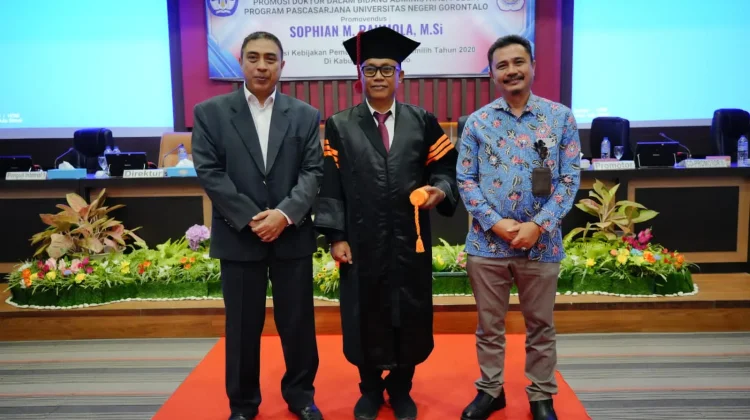 Kepala Ombudsman Gorontalo Hadiri Promosi Doktor Sophian M. Rahmola