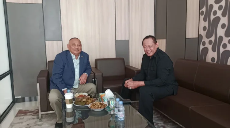 Gubernur Gusnar dan Anggota DPR Bertemu Bahas Isu Pertambangan