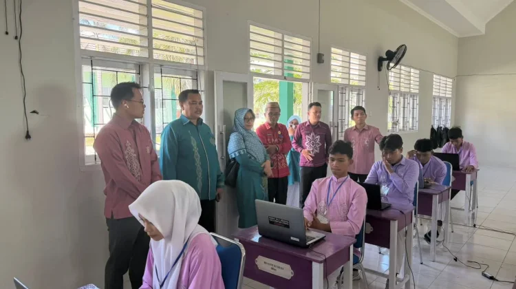 Kemenag Lakukan Monitoring Pelaksanaan TKA di MTsN 2 Kabupaten Gorontalo