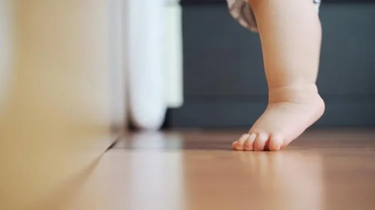 Anak Jalan Jinjit: Normal atau Waspada?