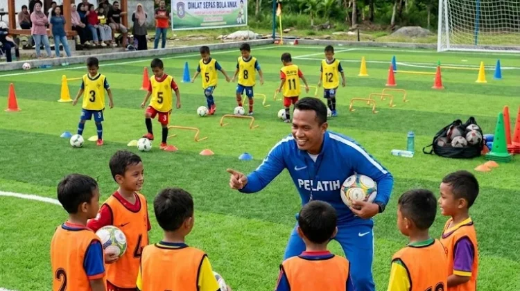 Gorontalo Minim Pelatih Sepak Bola Berlisensi, Pembinaan Usia Dini Terhambat