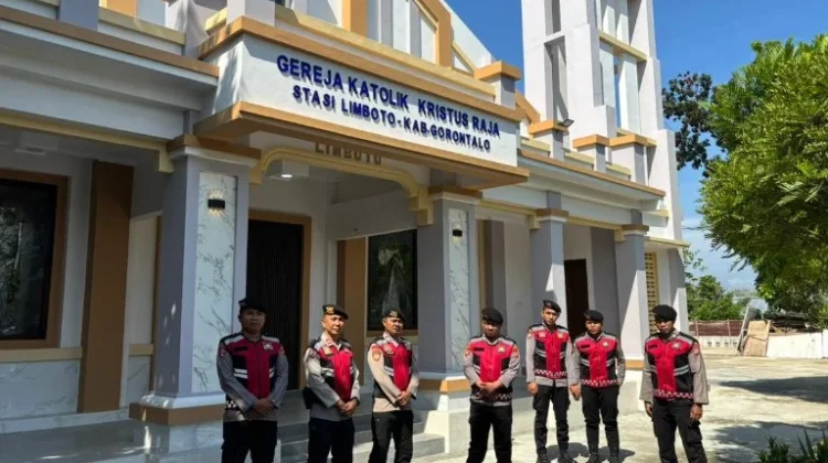 Polres Gorontalo Patroli Amankan Ibadah Minggu Umat Kristiani