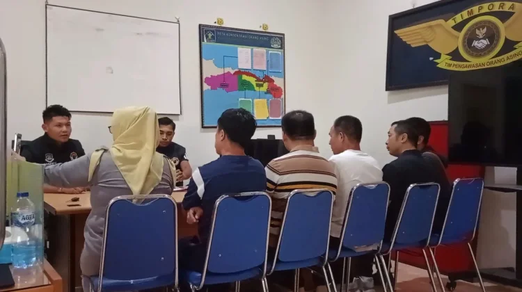 Kantor Imigrasi Gorontalo Pulangkan Empat WNA Asal Tiongkok