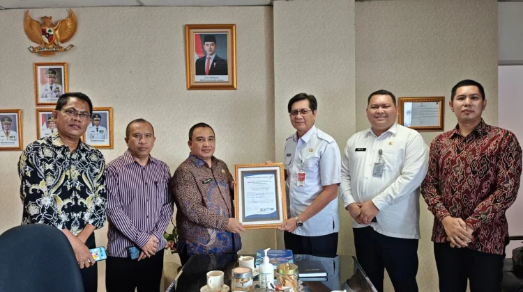 Dinas Sosial Dukcapil Gorontalo Proaktif Mengambil Blanko KTP