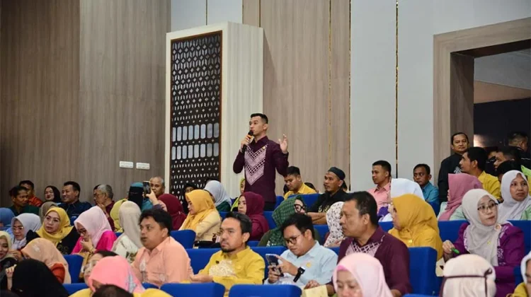 Lonjakan Wisatawan Hiu Paus Picu Kekhawatiran, Ini Respons Gubernur