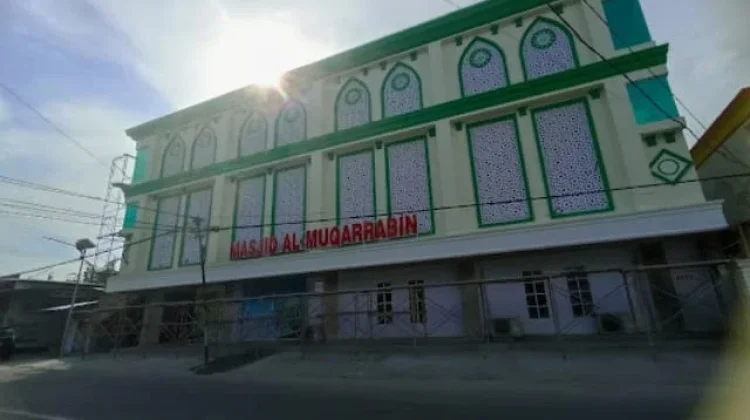 Masjid Al-Muqarabbin Salurkan Zakat ke Tiga Asnaf