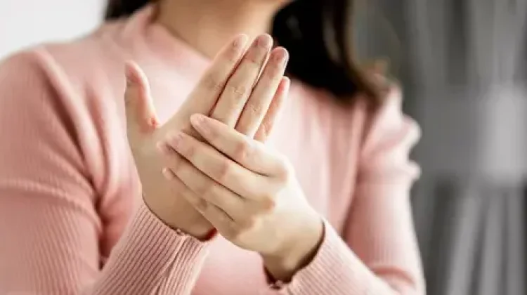 Tips Ampuh Mengatasi Kram Jari Tangan dengan Mudah