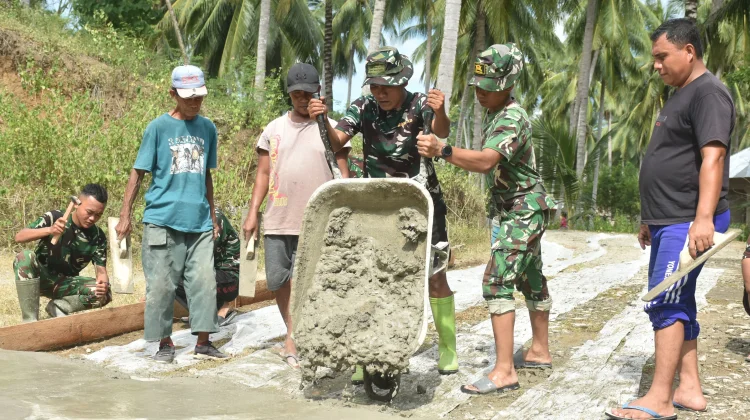 Pembangunan Jalan Rabat Beton di Desa Hutamonu Mulai Dikerjakan