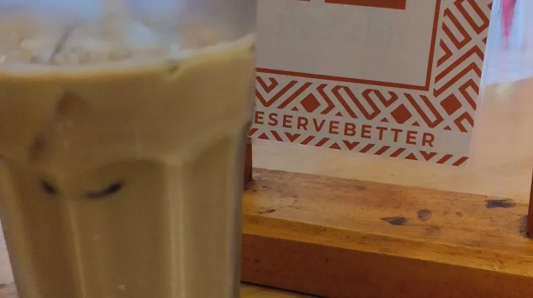 Es Kopi, pilihan rasa diantara musim panas dan hujan