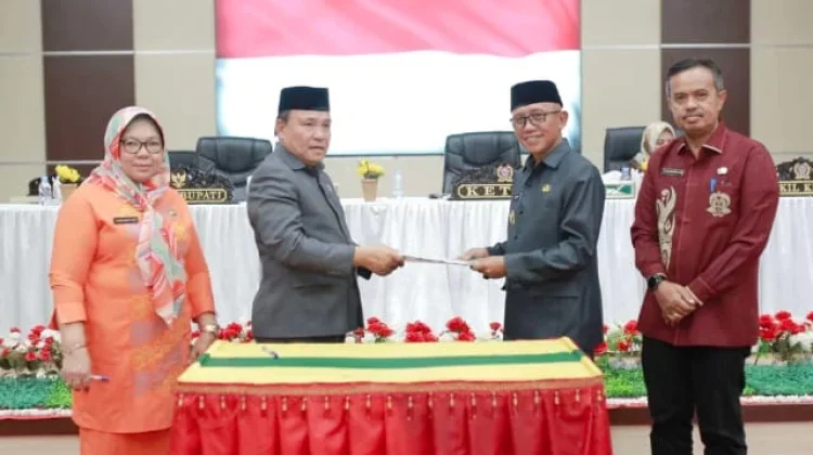 Wabup Hadiri Paripurna Rekomendasi LKPJ 2025