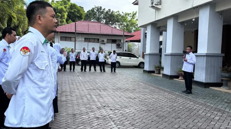 Kemenag Kabgor Serahkan Izin Operasional TPQ Uswatun Hasanah Desa Tamaila