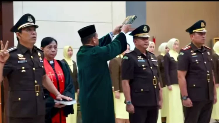 Kajati Lantik Pejabat Baru Eselon III di Wilayah Kejaksaan Tinggi Gorontalo