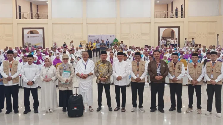 Salim Potutu Tomayahu Jemaah Tertua Calon Haji di Kloter 28 UPG Asal Gorontalo
