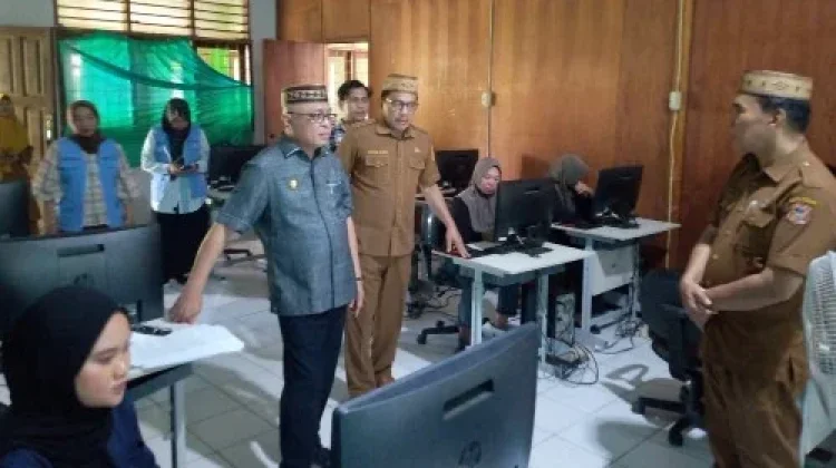 Bupati Gorontalo Tinjau Fasilitas dan Gedung BLK Limboto