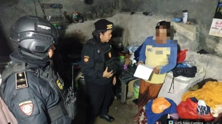 Patroli Presisi Polda Gorontalo Sita Ratusan Botol Miras dan Bubarkan Balap Liar