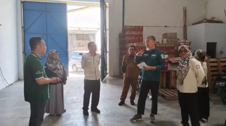 Kunjungi Pelaku Usaha, Diskumperindag Gorontalo Lakukan Binwas