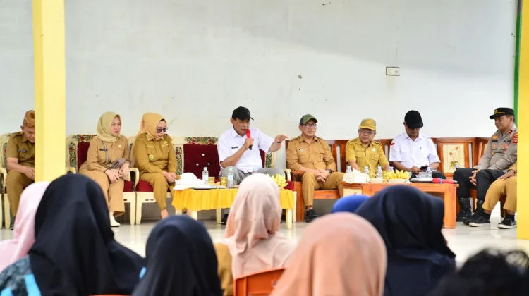 Warga Ilodulunga Curhat Soal Harga Rumput Laut dan Pemecah Ombak