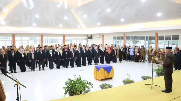 Lantik Puluhan Kepala Sekolah, Bupati Sofyan Tekankan Amanah Jabatan