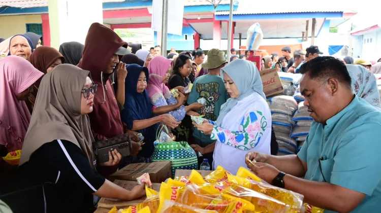 Pasar Murah Bersubsidi Ringankan Beban Warga Taluditi