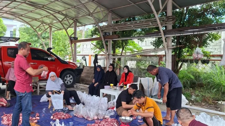 Manfaatkan Hari Tasyrik, BPBD Bone Bolango Salurkan Daging Kurban