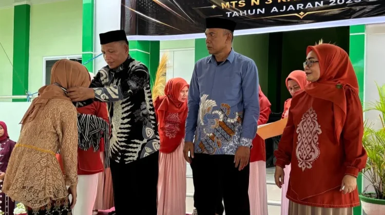 Kakankemenag Hadiri Ramah Tamah Angkatan 21 MTsN 3 Kabgor