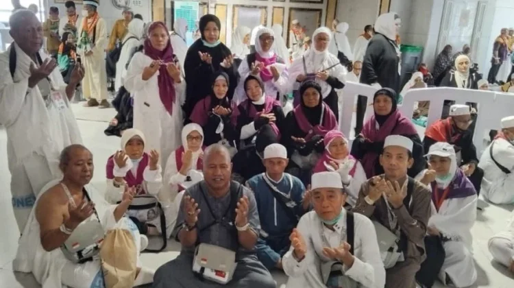 Jemaah Haji Gorontalo Kloter 28 Rampungkan Lempar Jumrah