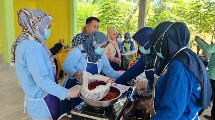 UKM Casamur Dapat Pelatihan Pengembangan Olahan Cabai dan Digital Pemasaran