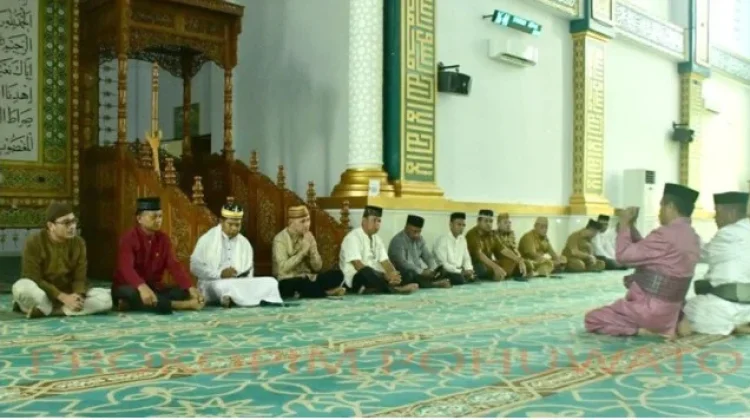 Pemkab dan Lembaga Adat Pohuwato Gelar Doa Akhir Tahun Hijriah