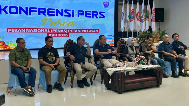 Pasca-PENAS XVII, Gubernur Gusnar Silaturahmi dengan Wartawan