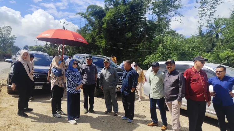 Deprov Gorontalo Tinjau Penanganan Longsor Jalan Nasional di Desa Dulohupa