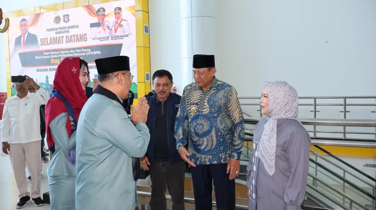 Tiba di Gorontalo, Wamen ATR/Waka BPN Dijemput Adat Mopotilolo