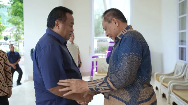 Gubernur Gusnar Ismail Sampaikan Belasungkawa Atas Wafatnya Rachmat Gobel