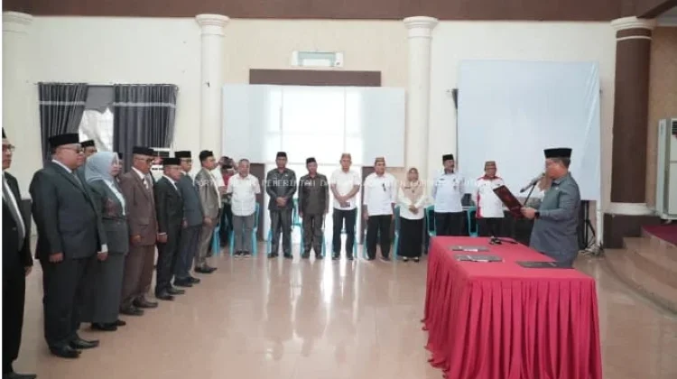 Bupati Gorut Lantik Pejabat Pimpinan Tinggi Pratama