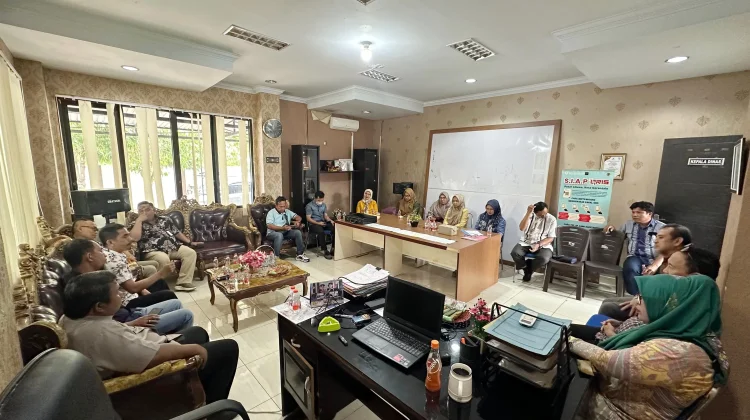Perkuat Perlindungan Konsumen, Dinas Kumperindag Gorontalo Monev Kinerja BPSK