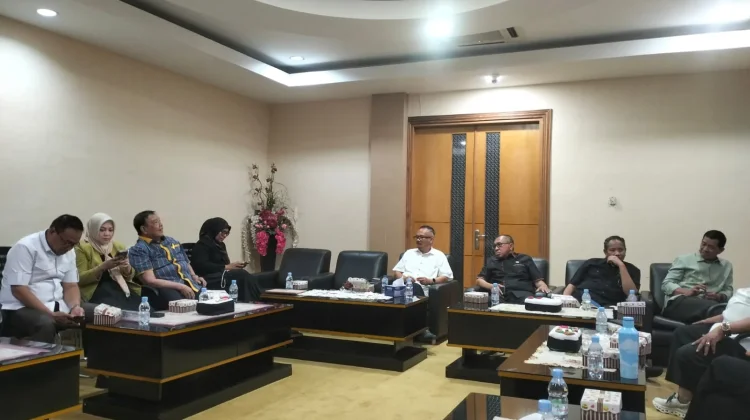 Deprov Percepat Bahas Ranperda Pajak Daerah, Tarif Tambang Rakyat Diusul 6 Persen