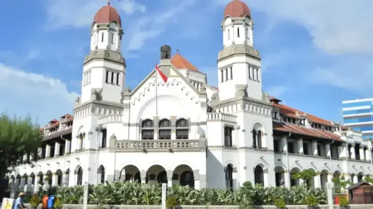 Pesona Kota Terbesar Indonesia