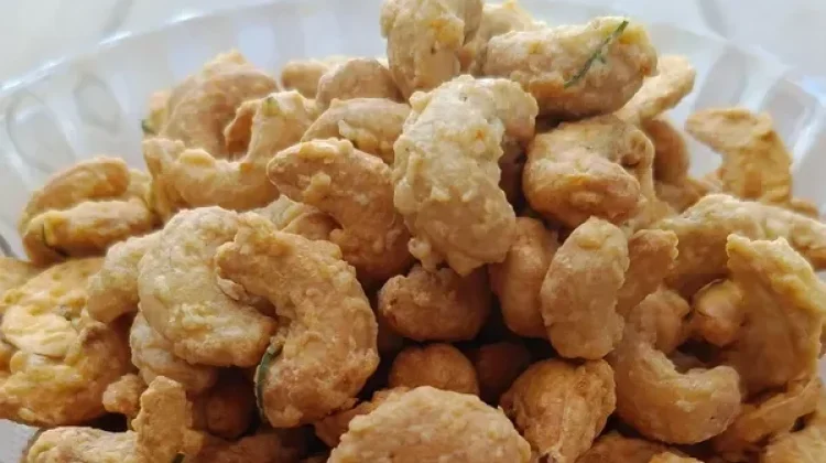 Kacang Mede Aroma Daun Jeruk