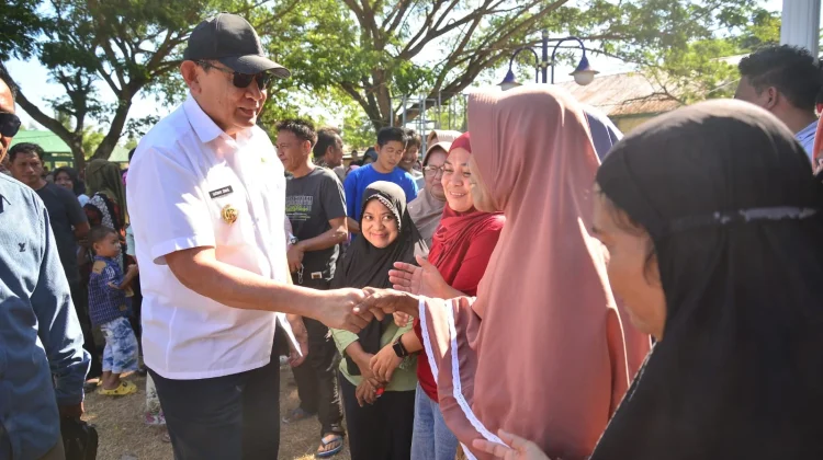 Bantu Masyarakat Bonepantai, Pemprov Gorontalo Hadirkan Pasar Murah