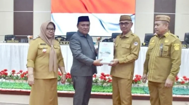 Bupati Pohuwato Serahkan Dokumen KUA-PPAS APBD 2027 ke DPRD