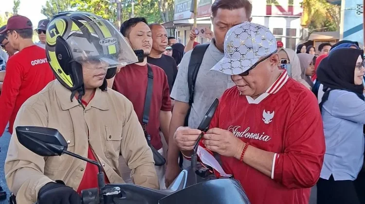 Pemkab Gorontalo Bagikan 1.000 Bendera Merah Putih Sambut HUT Kemerdekaan RI