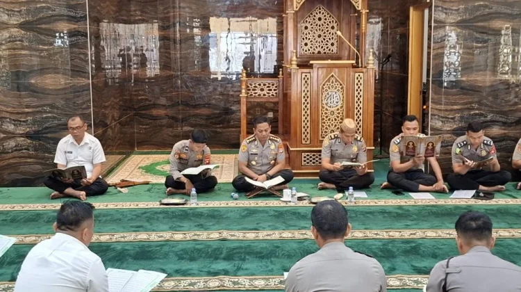 Polda Gorontalo Rutin Khotmil Qur'an Perkuat Integritas Personel