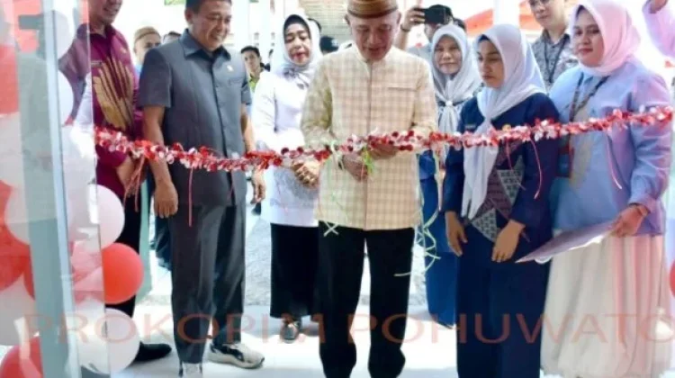 Bupati Resmikan Kamar Bedah Perdana dan Tiga Gedung RSUD Lemito