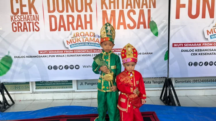 Khitanan Massal Wahdah Islamiyah Bantu Ringankan Beban Orang Tua