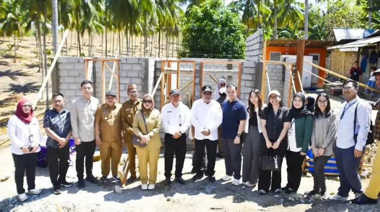 Pemerintah Tinjau Pembangunan Rumah Layak Huni Keluarga Rentan Stunting di Huidu