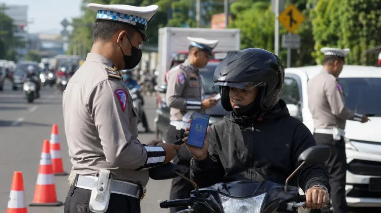 Lupa Bawa SIM? Tunjukkan SIM Digital dari Aplikasi Korlantas