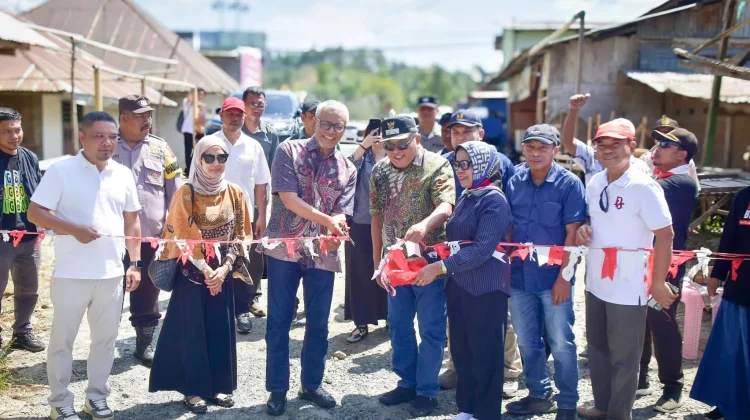 Pemanfaatan Jembatan Bailey di Pulubala Diresmikan