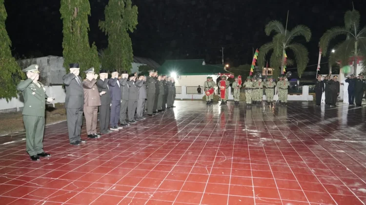 Danrem 133/NW Hadiri Apel Kehormatan dan Renungan Suci di TMP Pentadio