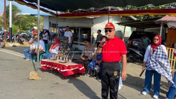 Sekda Gorontalo Utara Lepas Karnaval Kendaraan Hias HUT RI