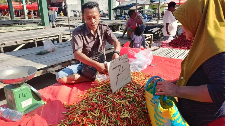 Harga Rica di Pasar Jumat Telaga Turun Jadi Rp75 Ribu per Kilogram